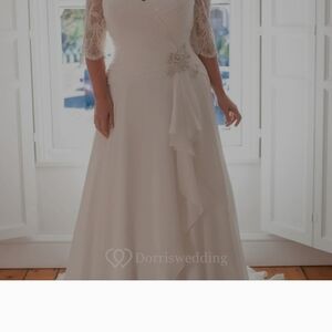 Ivory Lace Bridal Gown